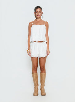 Madison Avenue Embroidered Detail Shorts White