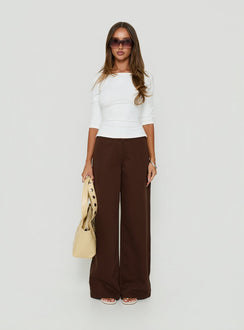 Close-up of the Hereos Mid Rise Baggy Leg Jeans Washed Chocolate womens-jeans zipper detail Princess Polly