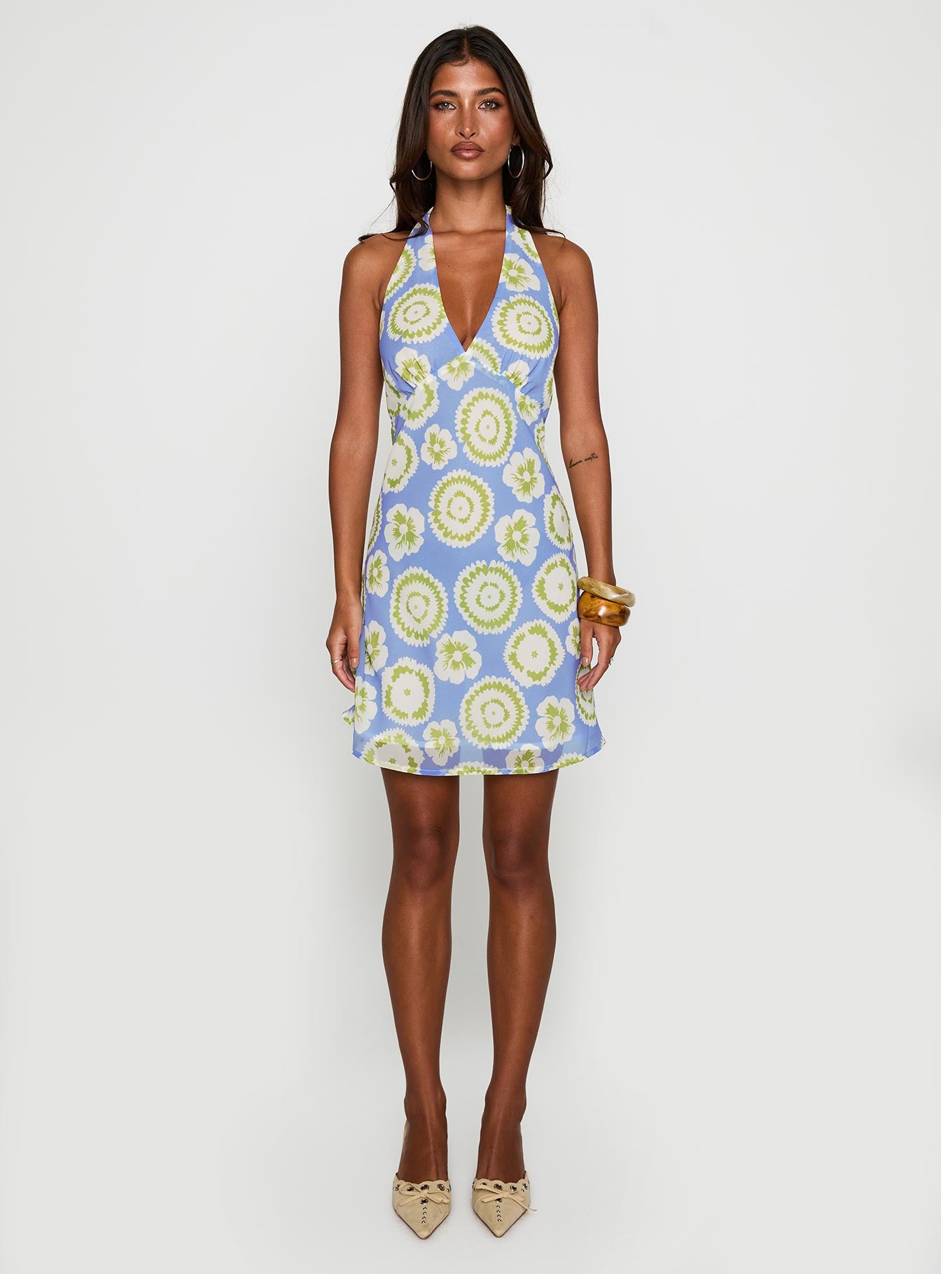 front view of model wearing Princess Polly Neelia Mini Dress Blue / Yellow Plunger 