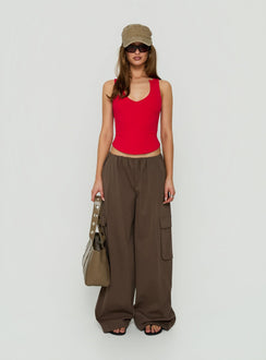 Showcasing the Lunea Concealed Waistband Cargo Pants Brown in womens-regular-pants with high-rise waist front view of model wearing Princess Polly