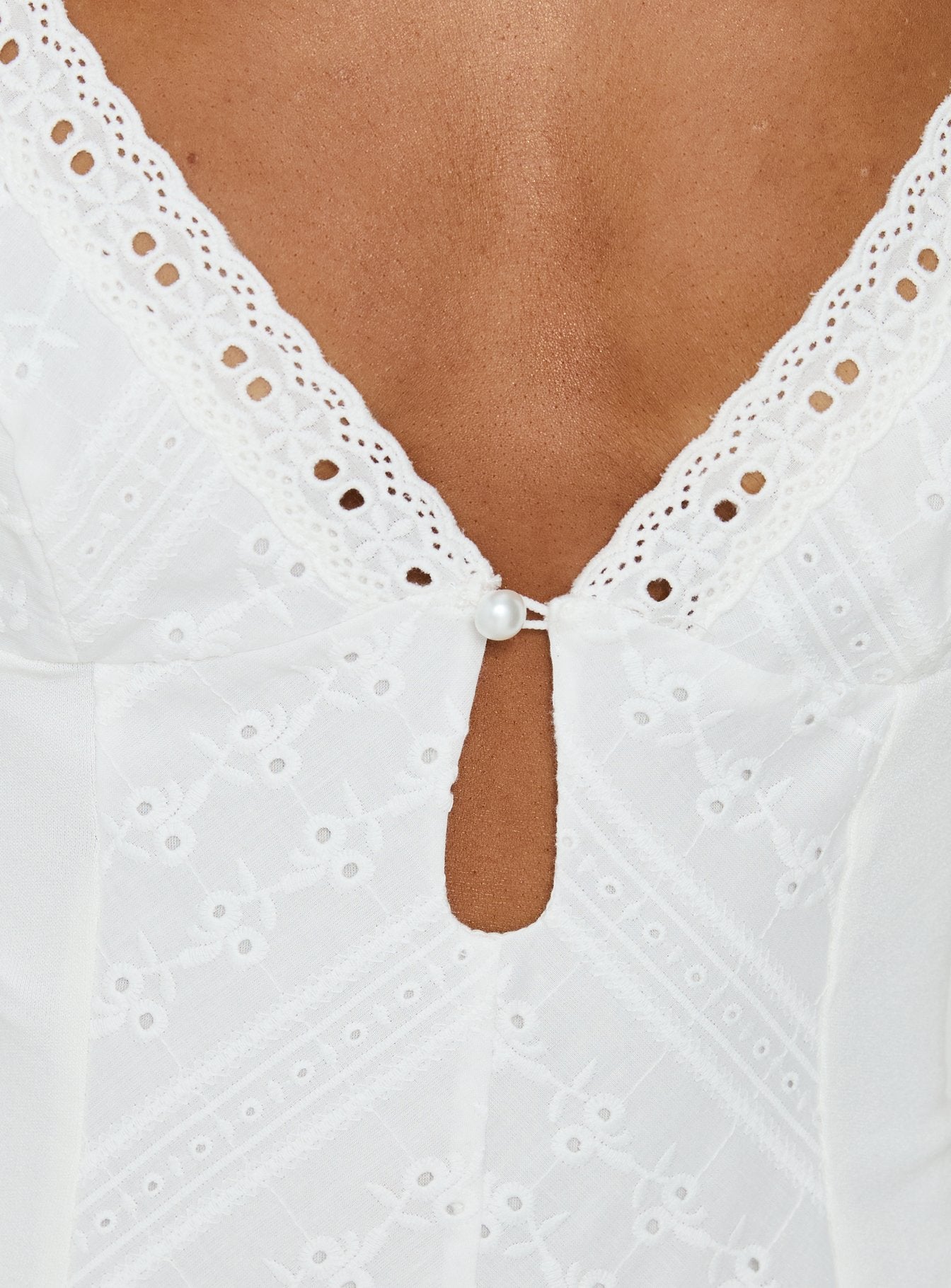 product Princess Polly Nerisse Keyhole Bodysuit White Sleeveless 