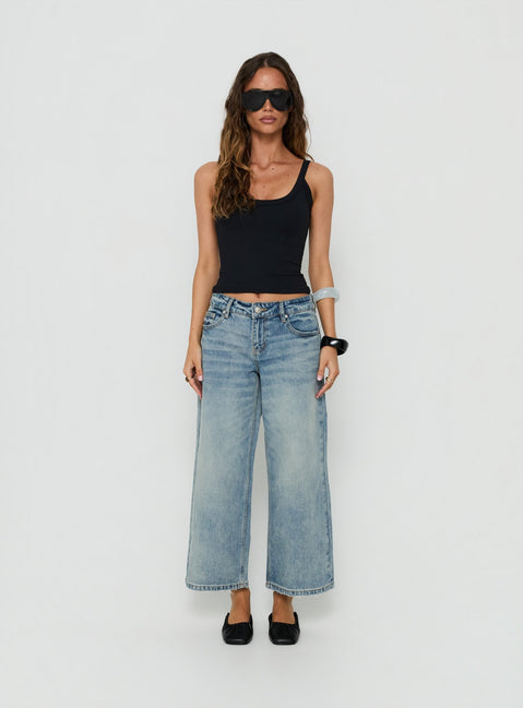 Featuring Sooki Low Rise Cropped Jeans in Light Vintage Blue womens-jeans front view of model wearing Princess Polly