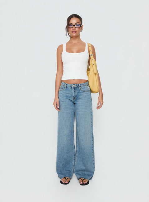 Showcasing the Darla Low Rise Straight Leg Jean in Vintage Light Blue as womens jeans with low-rise detail Princess Polly