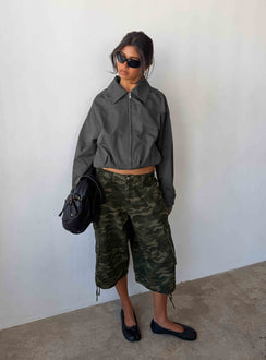 Hudsen Longline Cargo Shorts Camo Petite