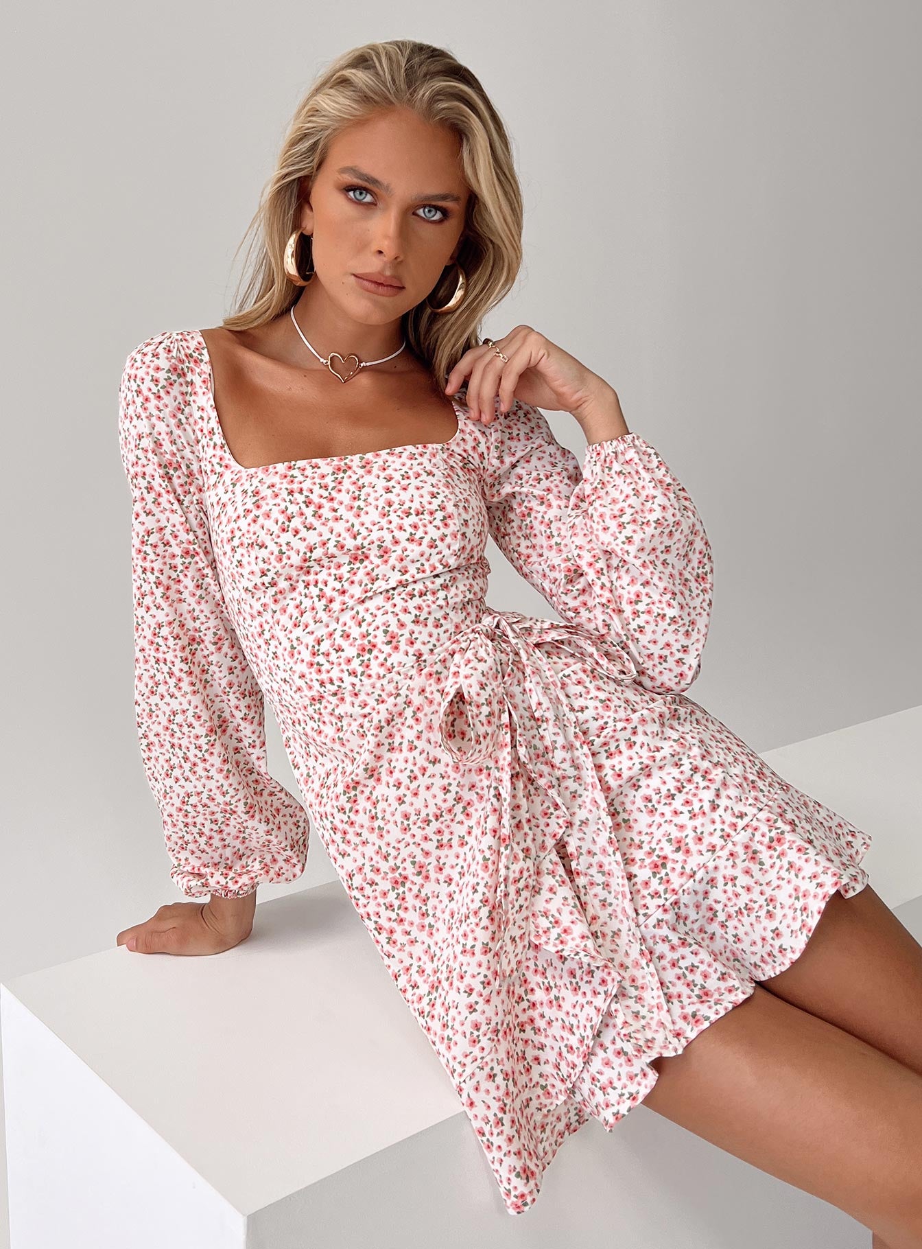 product Princess Polly Square Neck Square Neck  The Villa Mini Dress Floral