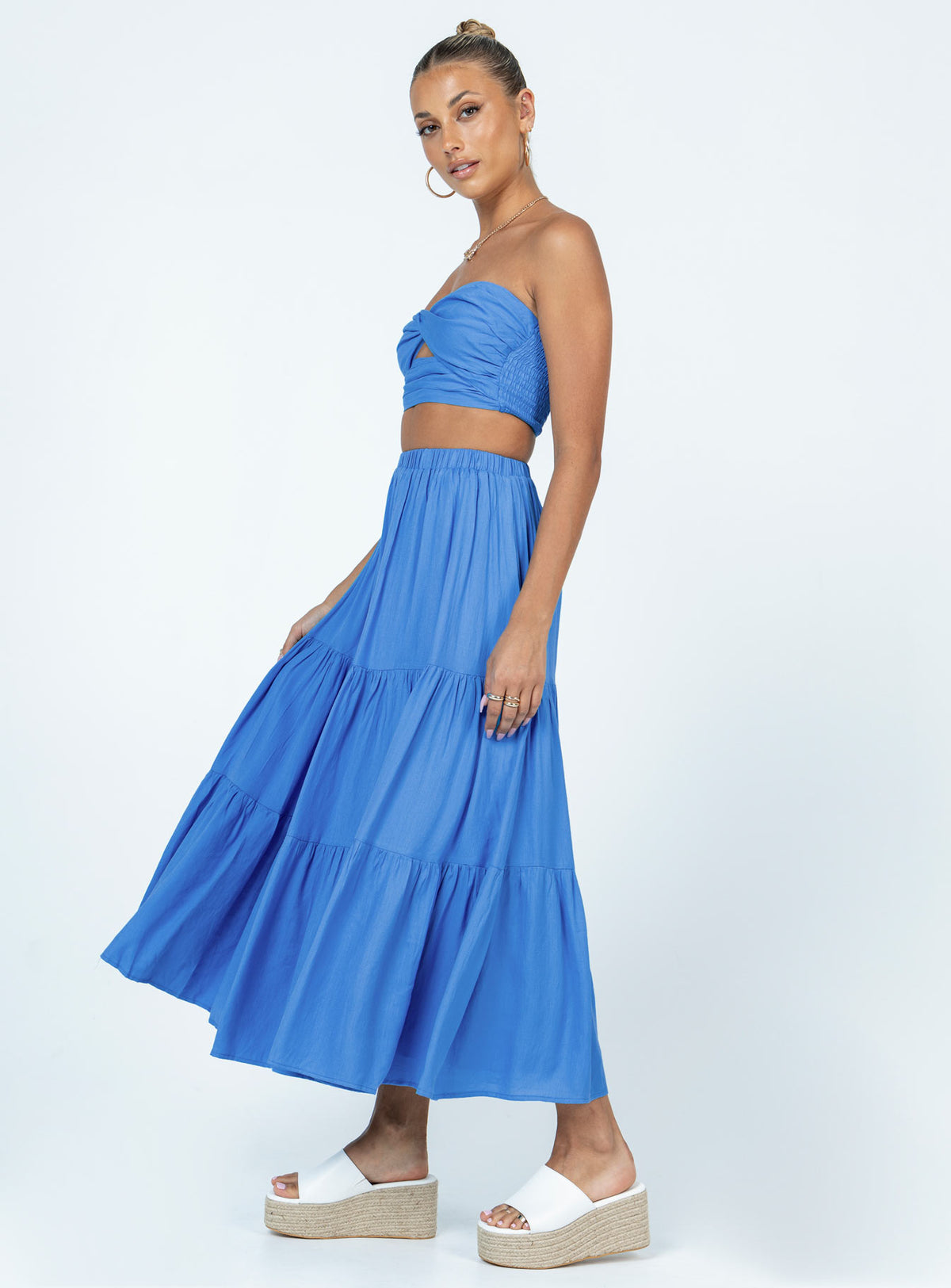 Matching set Crop top Removable shoulder straps  Inner silicone strip at bust  Twisted bust  Shirred back  Zip fastening  High waisted midi skirt  Elasticated waistband  Layered design 