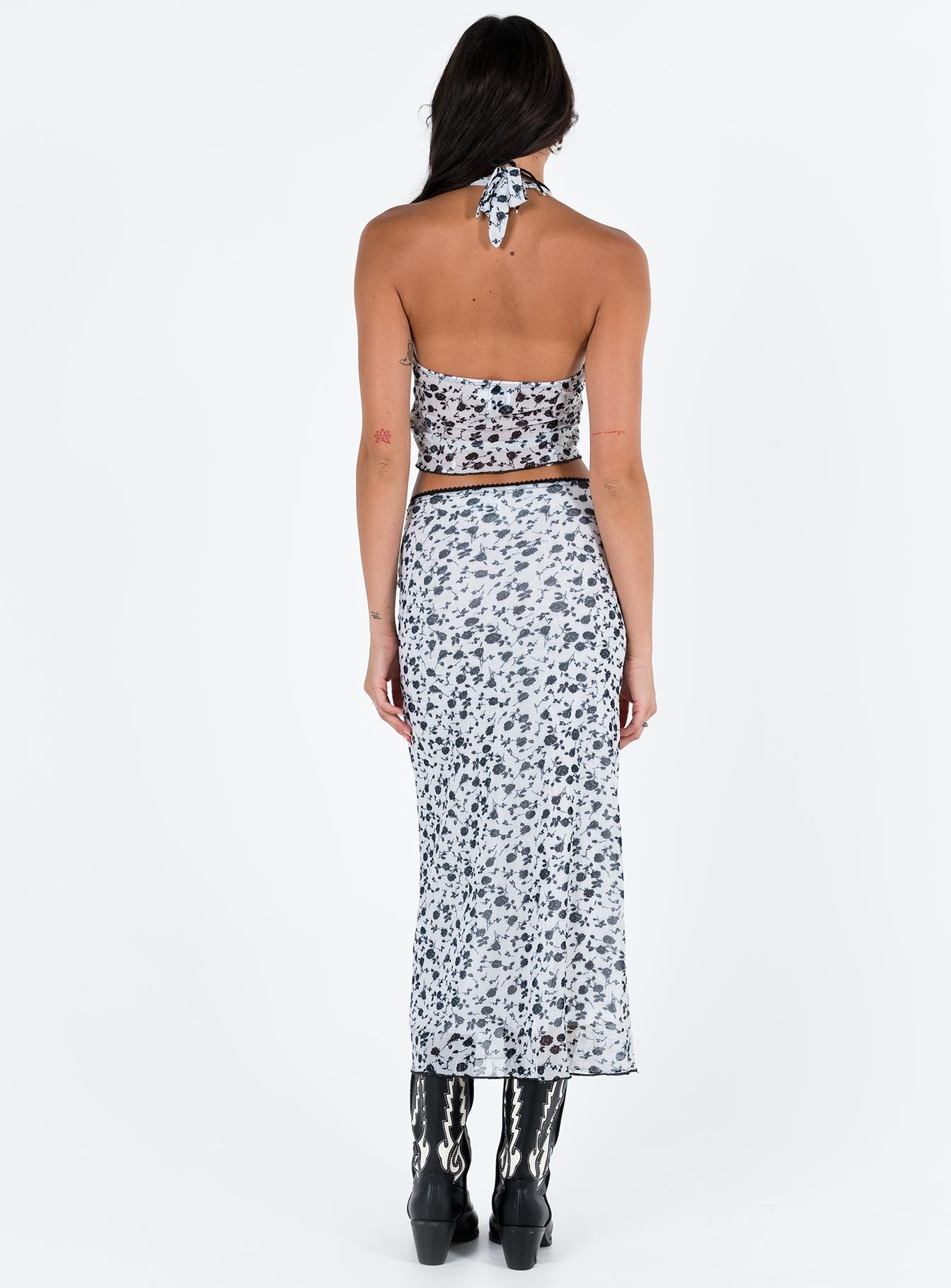 Matching set Mesh material Floral print Crop top Halter neck tie Split hem Tie fastening at bust Maxi skirt Low rise