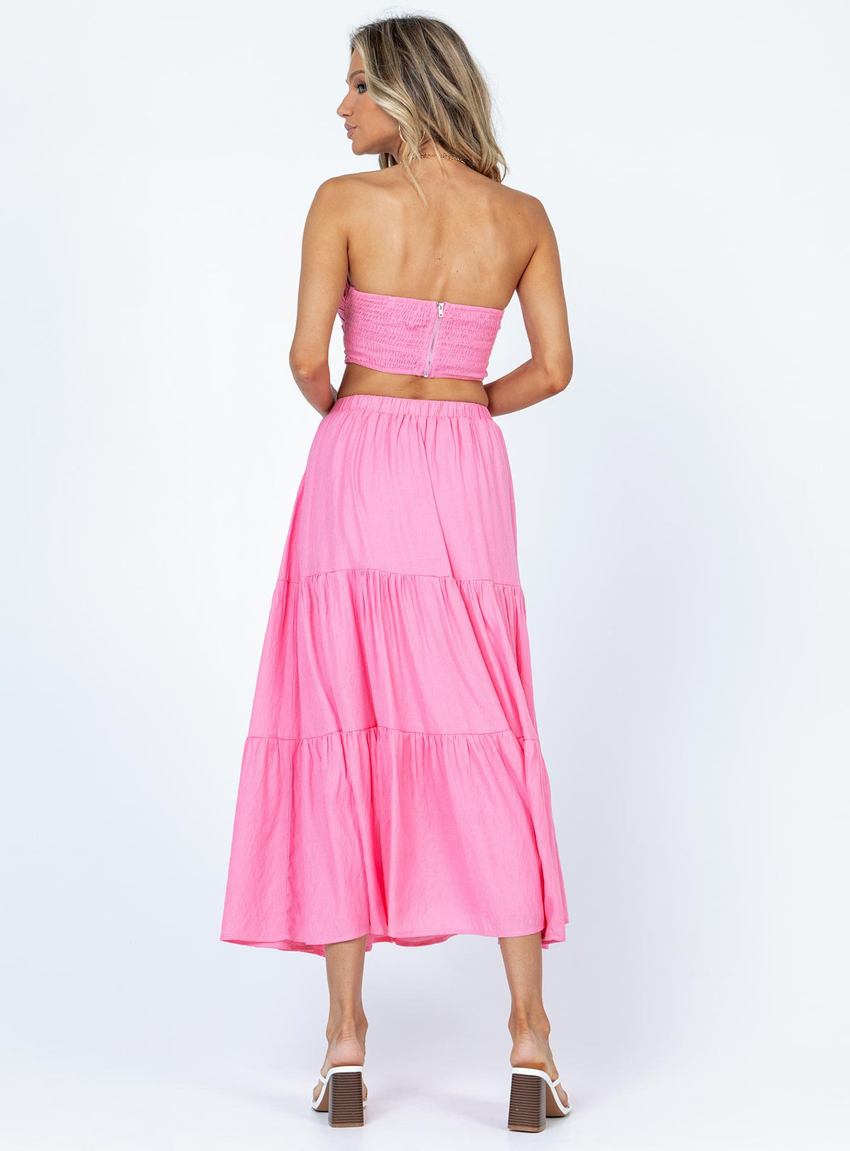 Matching set Crop top Removable shoulder straps  Inner silicone strip at bust  Twisted bust  Shirred back  Zip fastening  High waisted midi skirt  Elasticated waistband  Layered design 