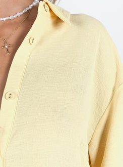 Yellow shirt and shorts set Button up shirt Classic collar High waisted shorts Elasticated drawstring waist